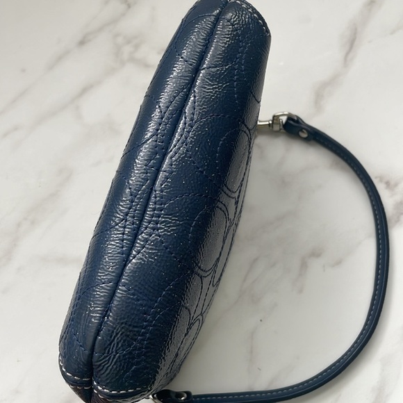 Coach Wristlet Navy Blue Patent Leather bag - Picture 6 of 10